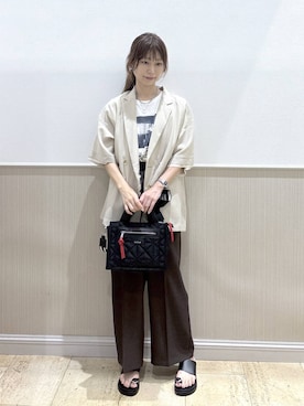 「LEPSIM（レプシィム）のフリルイージーパンツ　1023670（その他パンツ、ブラウン系）」を使った、Shiraさん（レディース・166cm）の夏コーディネート