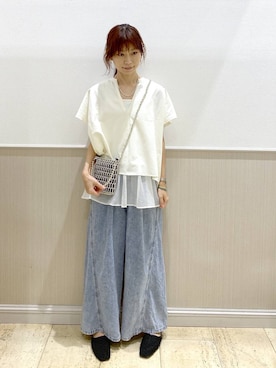 「LEPSIM（レプシィム）のイージーデニムパンツ　630150（デニムパンツ、ブルー系）」を使った、Shiraさん（レディース・166cm）の春コーディネート