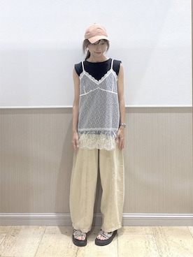 「LEPSIM（レプシィム）のボックスタックノースリーブ　242849（Tシャツ/カットソー、ブラック系）」を使った、Shiraさん（レディース・166cm）の夏コーディネート