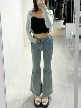 「EATME（イートミー）のレースアップフレアデニムパンツ（デニムパンツ、ブルー系）」を使った、水城寧々_mizuki neneさん（レディース・165cm）の春コーディネート