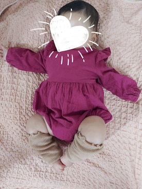 「アイテム（ロンパース、レッド系）」を使った、miさん（キッズ・70cm）の秋コーディネート