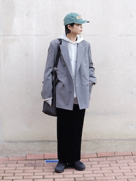 「アイテム（パーカー）」を使った、OKIRIさん（レディース・161cm）の冬コーディネート