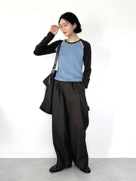 「アイテム（ブローチ/コサージュ）」を使った、OKIRIさん（レディース・161cm）の秋コーディネート