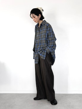 「アイテム（スリッポン）」を使った、OKIRIさん（レディース・161cm）の秋コーディネート