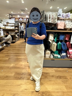 「UNIQLO（ユニクロ）のアイテム（スカート、ホワイト系）」を使った、gonge_of_krgmさん（レディース・153cm）の春コーディネート