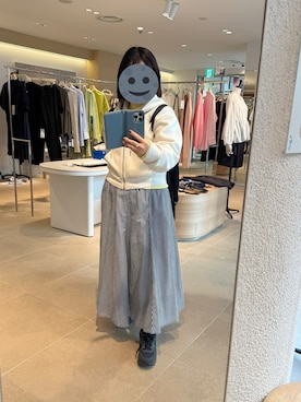 「GU（ジーユー）のアイテム（スカート、ブラック系）」を使った、gonge_of_krgmさん（レディース・153cm）の春コーディネート