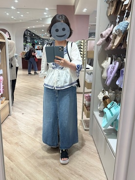 「UNIQLO（ユニクロ）のアイテム（デニムスカート、ブルー系）」を使った、gonge_of_krgmさん（レディース・153cm）の秋コーディネート
