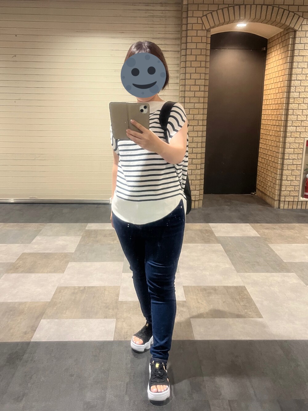 「LOWRYS FARMのJUSTFITスキニー（デニムパンツ、ブルー系）」を使った、gonge_of_krgmさん（レディース・153cm）の夏コーディネートの1枚目の写真