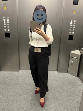 「FEMMENT（ファモン）のアイテム（スラックス）」を使った、gonge_of_krgmさん（レディース・153cm）の春コーディネート