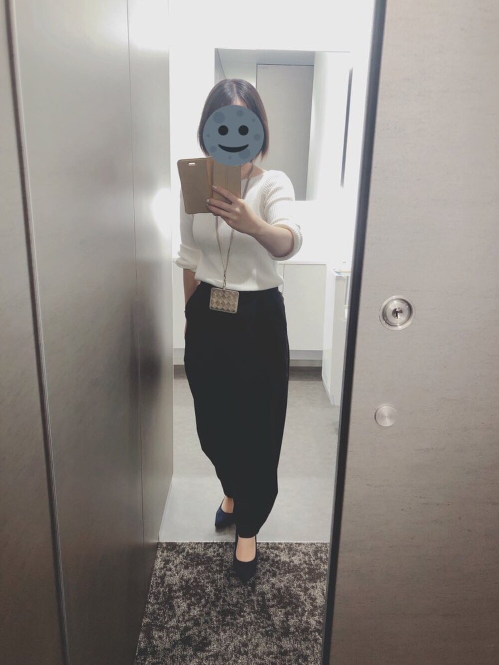 「AmiAmiのアイテム（パンプス、ブルー系）」を使った、gonge_of_krgmさん（レディース・153cm）の秋コーディネートの1枚目の写真