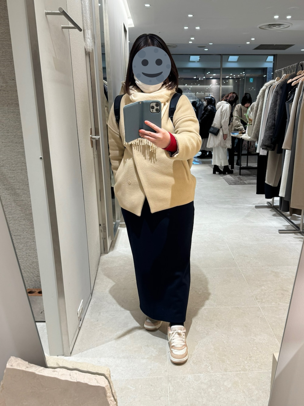 ウールナイロンベロア コクーンコートを使った人気ファッション