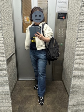 「YANUK（ヤヌーク）のPREMIUM2 ストレート "LOUISE"（デニムパンツ、ブルー系）」を使った、gonge_of_krgmさん（レディース・153cm）の秋コーディネート