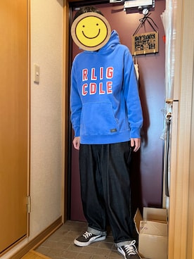 「ROLLING CRADLE（ローリングクレイドル）のアイテム（パーカー）」を使った、どるちさん（メンズ・171cm）の冬コーディネート