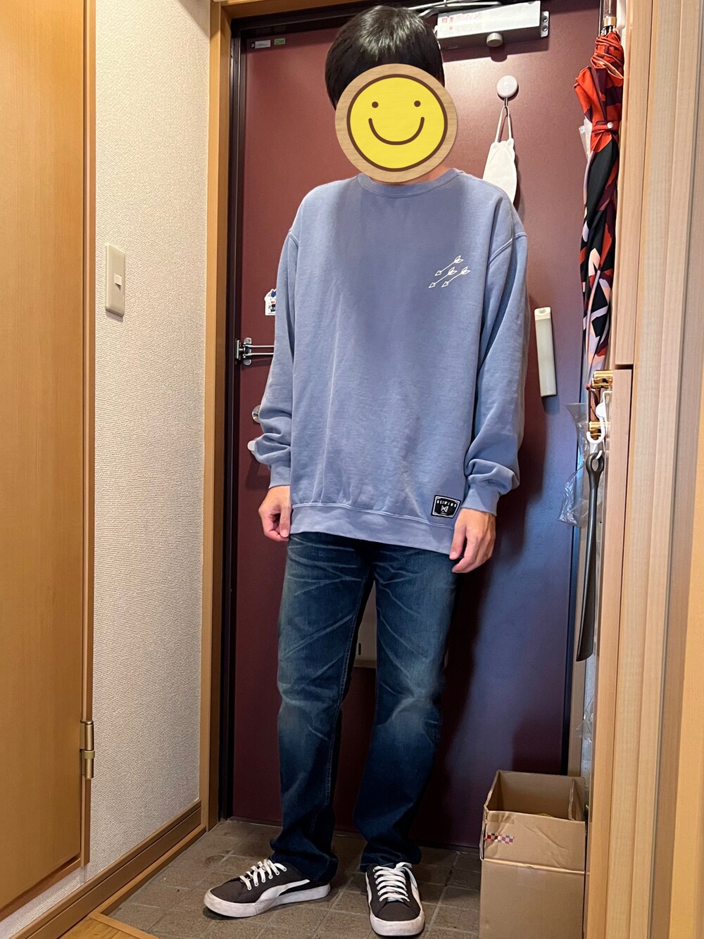 「HEDWiNG、ROLLING CRADLE、パーカー」｜「HEDWiNGのアイテム（スウェット、ブルー系）」を使った、どるちさん（メンズ・171cm）の冬コーディネートの1枚目の写真