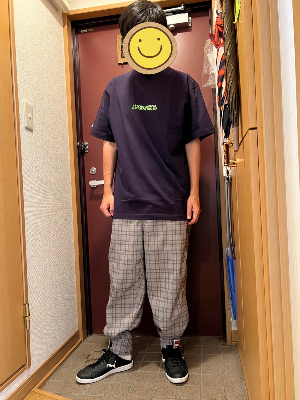 「Tシャツ、チェックパンツ、PLMP、PSYCHOLOGICAL METAMORPHOSIS、mishka、ミシカ」｜「PSYCHOLOGICAL METAMORPHOSISのアイテム（Tシャツ/カットソー、ブルー系）」を使った、どるちさん（メンズ・171cm）の夏コーディネートの1枚目の写真