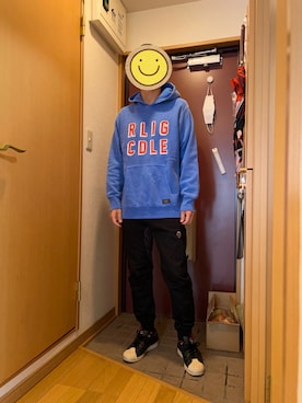 「ROLLING CRADLE（ローリングクレイドル）のアイテム（パーカー）」を使った、どるちさん（メンズ・171cm）の秋コーディネート