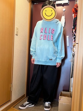 「ROLLING CRADLE（ローリングクレイドル）のアイテム（パーカー）」を使った、どるちさん（メンズ・171cm）の冬コーディネート