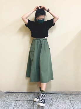 「工裝大口袋裙のアイテム（スカート、グリーン系）」を使った、Janice 🇹🇼さん（レディース・162cm）の春コーディネート