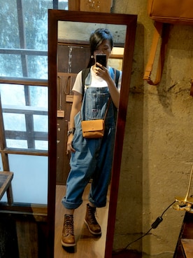 「牛仔吊帶褲のアイテム（サロペット/オーバーオール、ブルー系）」を使った、Janice 🇹🇼さん（レディース・162cm）の夏コーディネート