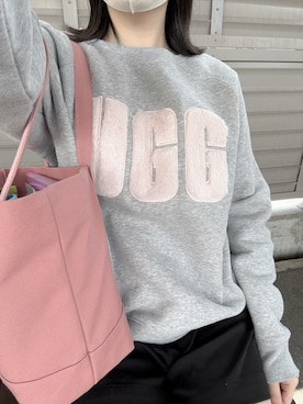 UGGのスウェット（グレー系）を使った人気ファッションコーディネート