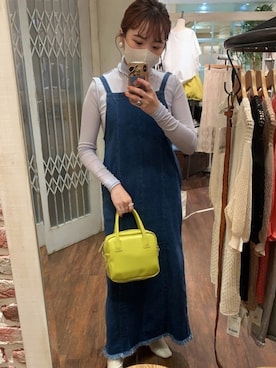 「Kastane（カスタネ）のストレッチデニムフリンジジャンスカ（ジャンパースカート、ブルー系）」を使った、yukaさん（レディース・157cm）の春コーディネート