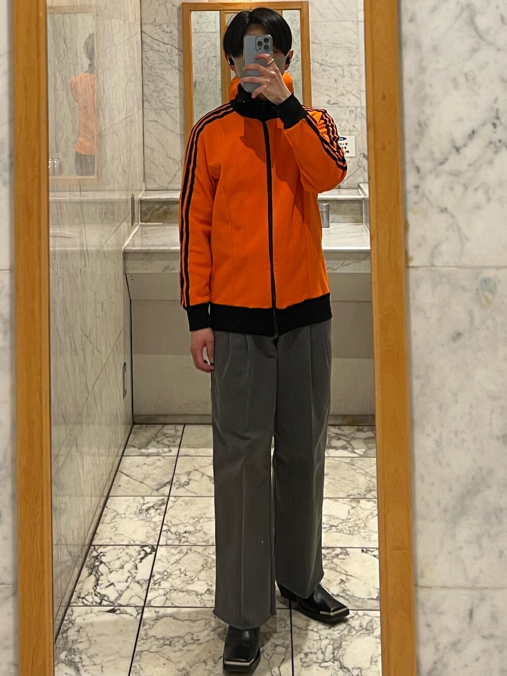 「ヴィンテージ、70's、トラックジャケット、adidas、マッキノージャケット、Snarky Puppy、The Funky Knuckles、Jazz Fusion」｜「VINTAGEの70s adidas Franz Beckenbauer Track Top (西ドイツ製 | OPTIジップ)（ブルゾン、オレンジ系）」を使った、Rさん（メンズ・244cm）の冬コーディネートの1枚目の写真