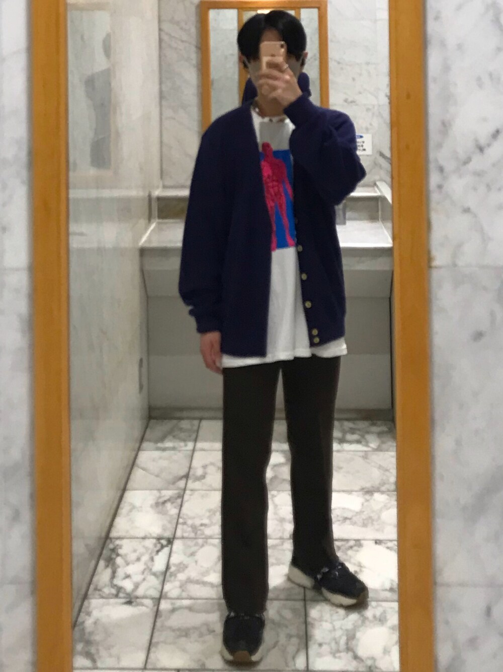 「バンドT、NIRVANA、古着、ヴィンテージ、カーディガン、カラーパンツ」｜「VINTAGEの*SPECIAL* Early 90s NIRVANA (Body: ONEITA | 袖裾シングル | 1990)（Tシャツ/カットソー、ホワイト系）」を使った、Rさん（メンズ・244cm）の秋コーディネートの1枚目の写真