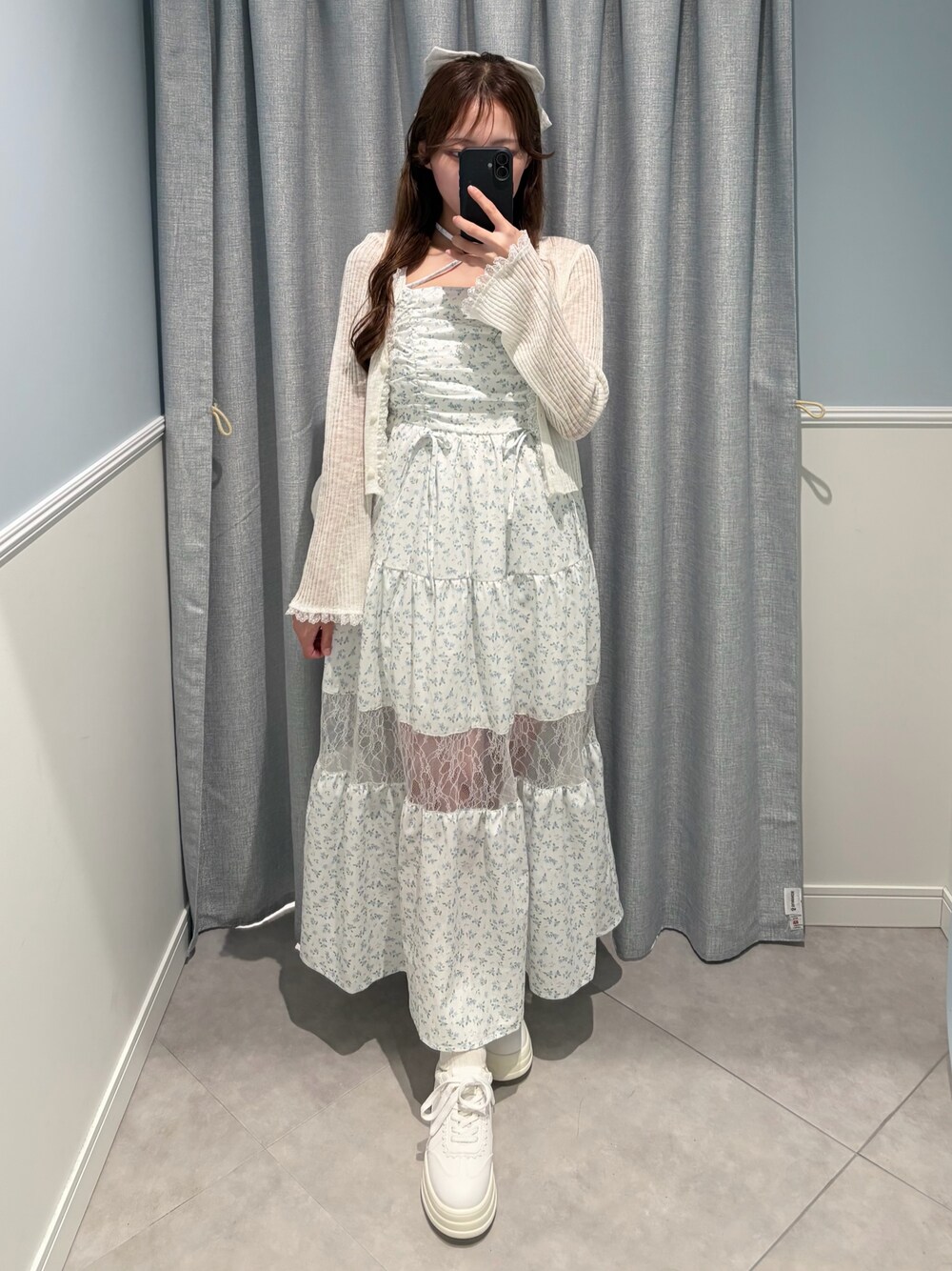 Piqniqueレース切替ロングワンピースを使った人気ファッション