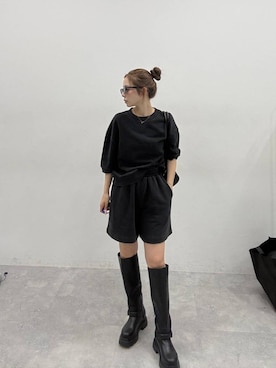 𝑴𝑨𝑹𝑰さんのコーディネート