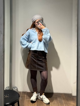 「アイテム（デニムスカート）」を使った、𝑴𝑨𝑹𝑰さん（レディース・158cm・20代）の冬コーディネート