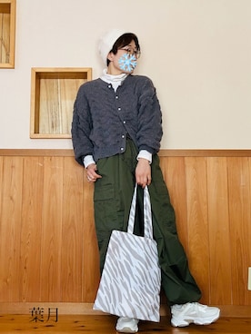 「Honeys（ハニーズ）のアイテム（スニーカー）」を使った、葉月さん（レディース・154cm）の冬コーディネート
