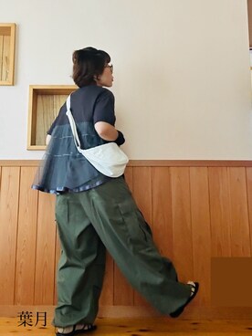 「スーパーワイドカーゴパンツ」｜葉月さん（レディース・154cm）の夏コーディネート