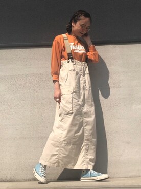 「converse」｜「アイテム（ジャンパースカート）」を使った、ᴍ ᴀ ʀ ɪ  さん（レディース・157cm）の春コーディネート