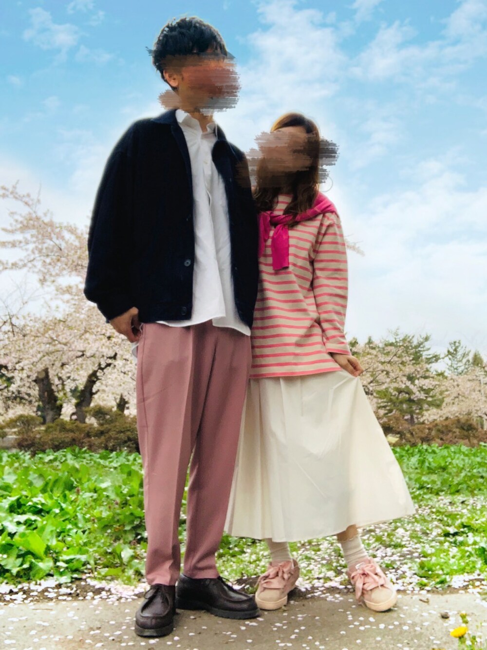 「はるコーデ、春泥棒、ピンクコーデ、林家ペーパー、EMMA  CLOTHES、ピンクボーダー、まだ寒い、溺愛じじい、にゃにゃ」｜「GUのデニムシェフジャケット XL（ジャケット/アウター、ブルー系）」を使った、とうちゃんさん（メンズ・182cm）の春コーディネートの1枚目の写真