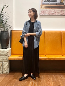 「URBAN RESEARCH DOORS（アーバンリサーチドアーズ）のシアーデニムシャツ（シャツ/ブラウス）」を使った、KUMIさん（レディース・158cm）の秋コーディネート