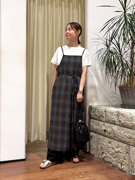「URBAN RESEARCH DOORS（アーバンリサーチドアーズ）の『UR TECH ひやサラクール』バックポイントタックプルオーバー（Tシャツ/カットソー、ホワイト系）」を使った、KUMIさん（レディース・158cm）の夏コーディネート