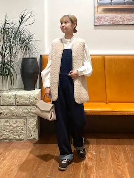 「アイテム（サロペット/オーバーオール、ブルー系）」を使った、KUMIさん（レディース・158cm）の秋コーディネート