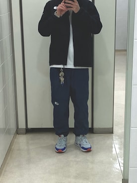 「THE NORTH FACE（ザノースフェイス）のアイテム（その他アウター）」を使った、ズッキーさん（メンズ・169cm）の秋コーディネート