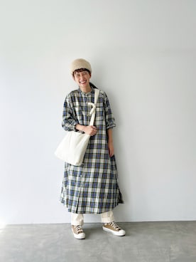「MHL.（エムエイチエル）のMHL ALL STAR（スニーカー）」を使った、Kazumiさん（レディース・165cm）の秋コーディネート