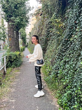 「HELIOPOLE（エリオポール）のアイテム（パンツ）」を使った、Kazumiさん（レディース・165cm）の秋コーディネート