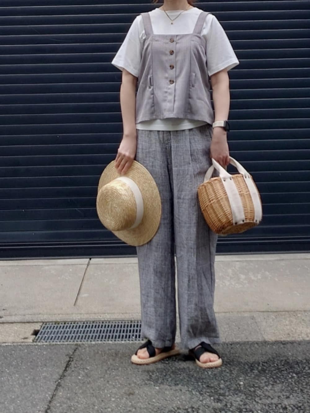 ◎ビスチェとパンツとTシャツ 3点セットを使った人気ファッション