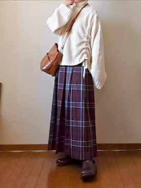 「白ニット」｜「アイテム（スカート、グレー系）」を使った、マルルン♪ さん（レディース・159cm）の秋コーディネート