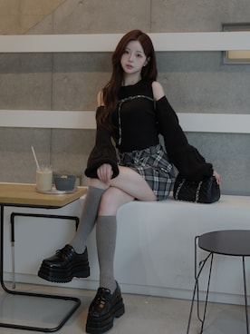 「アイテム（ソックス/靴下、グレー系）」を使った、Darichさん（レディース・158cm）の秋コーディネート