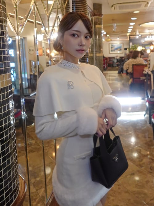 ビジューケープニットミニワンピース（ワンピース）｜Darich