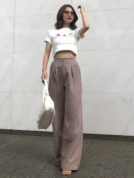 「アイテム（ショルダーバッグ）」を使った、Darichさん（レディース）の夏コーディネート