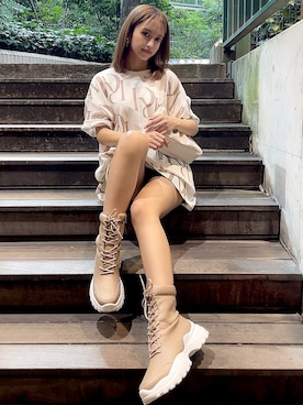 「アイテム（ショルダーバッグ）」を使った、Darichさん（レディース）の夏コーディネート