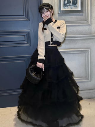 「Darich(ダーリッチ)のエアリーグレースティアードロングスカート(スカート)」を使った、Darichさん(レディース・158cm)の秋コーディネート