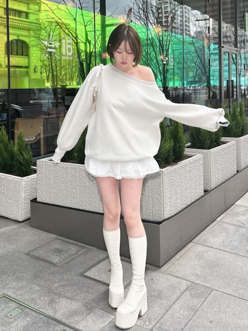 バックリボンパールグラフィックスウェットプルオーバー（スウェット