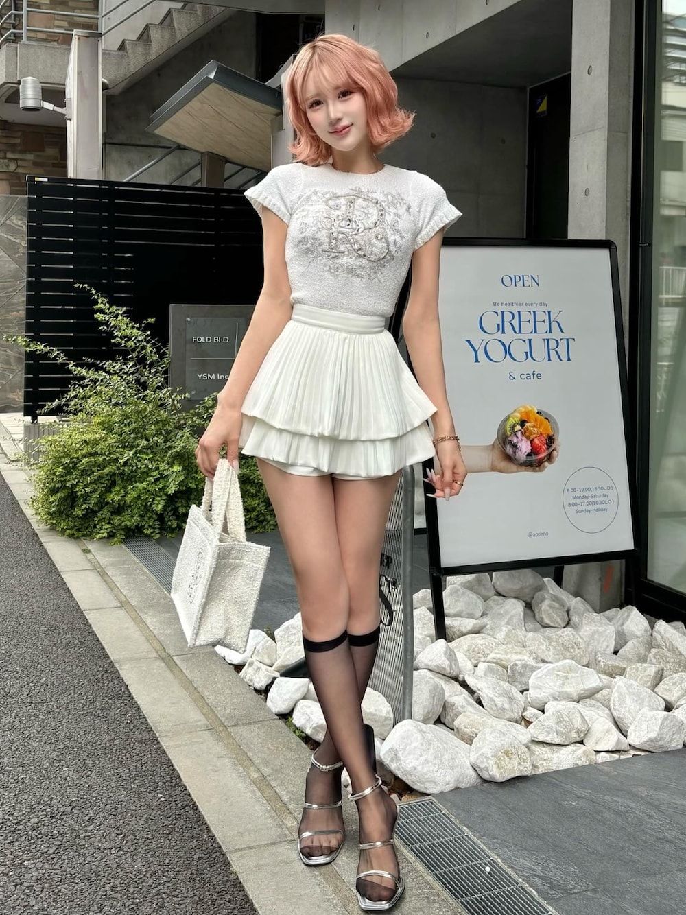 Darich（ダーリッチ）の「DRビジューフラワーニットトップス（ニット