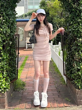 「Darich（ダーリッチ）のシアードッキングギャザーミニワンピース（ワンピース、ピンク系）」を使った、Darichさん（レディース・163cm）の夏コーディネート